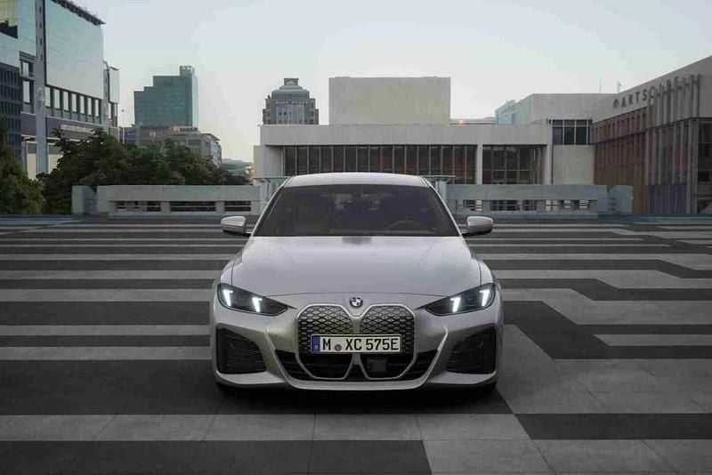 Cinzento Novo 2025 BMW i4 Shadowline Sedan | € 66.000 (Super Preço) - Imagem 1/4