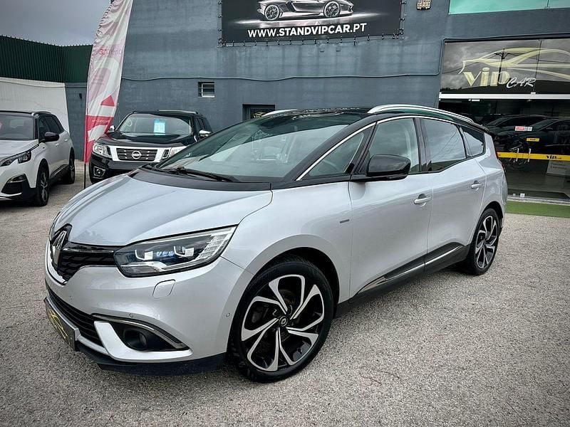 Cinza Usado 2017 Renault Scénic IV Bose Edition Monovolume | € 19.490 (Preço justo) - Imagem 1/4