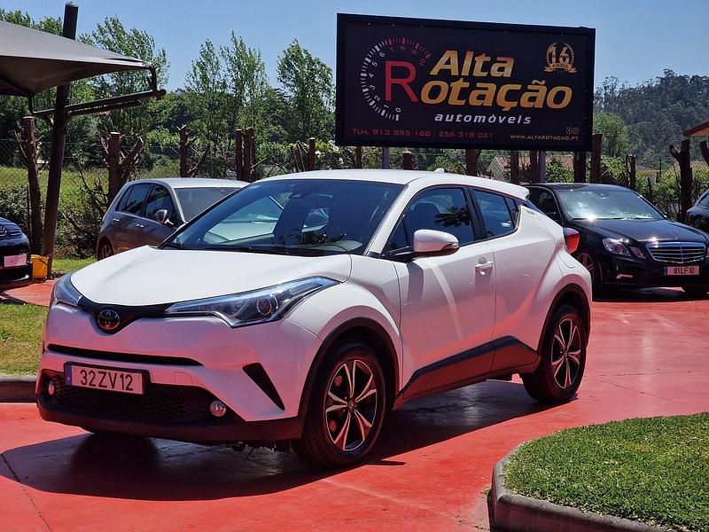 Branco Usado 2017 Toyota C-HR Active SUV | € 18.350 (Preço justo) - Imagem 1/4