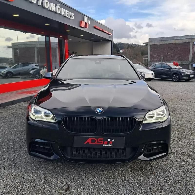 Usado BMW M550 Sport Line 381 HP (280 kW) 2014 Preto Sedan