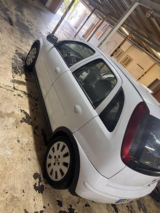 Usado 2003 Opel Corsa | € 2.800 (Bom preço) - Imagem 1/3