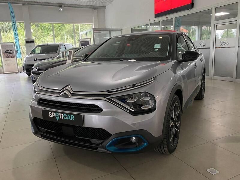 Cinzento Usado 2023 Citroën e-C4 Feel Sedan | € 33.450 - Imagem 1/4