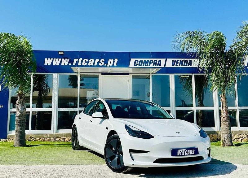 Branco Usado 2021 Tesla Model 3 Sedan | € 26.980 (Preço justo) - Imagem 1/4