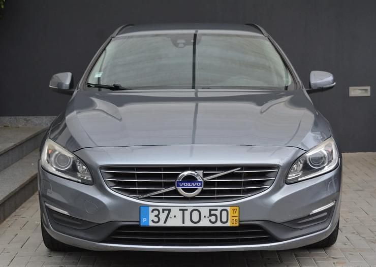 Cinzento Usado 2017 Volvo V60 Carrinha | € 9.950 (Super Preço) - Imagem 1/4