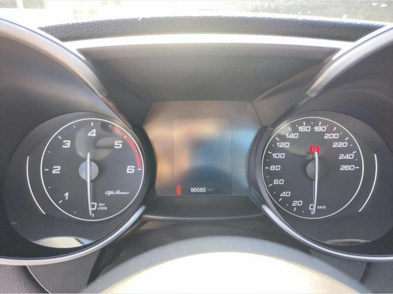 Branco Usado 2018 Alfa Romeo Giulia | € 19.990 (Super Preço) - Imagem 1/1