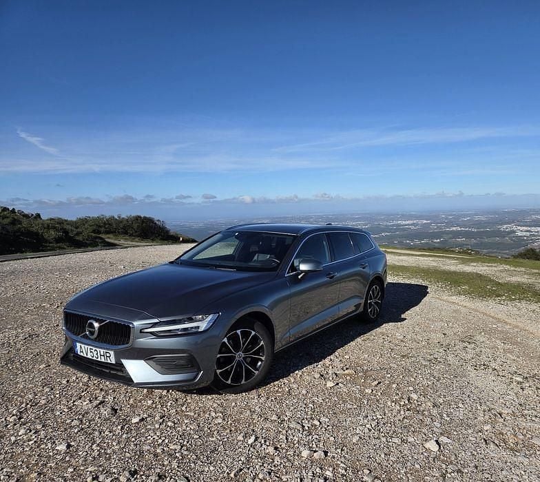 Usado Volvo V60 Momentum 190 HP (139 kW) 2018 Carrinha