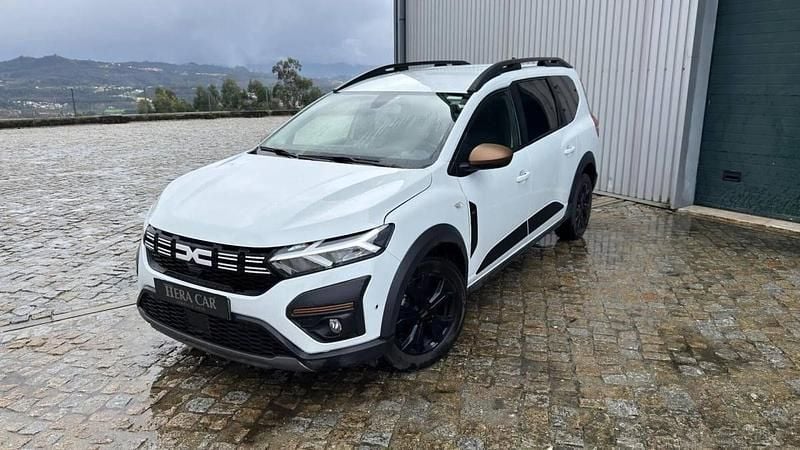 Branco Usado 2023 Dacia Jogger Monovolume | € 14.990 (Bom preço) - Imagem 1/4