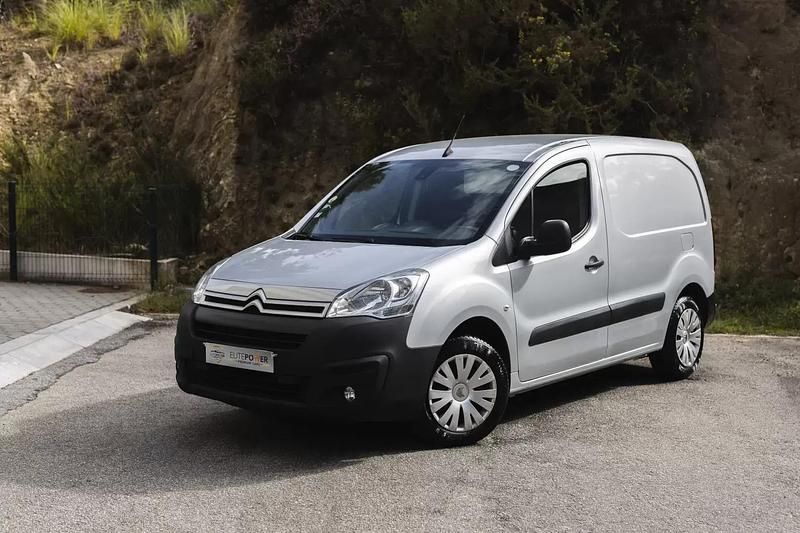 Cinzento Usado 2018 Citroën Berlingo Monovolume | € 11.000 (Preço justo) - Imagem 1/4