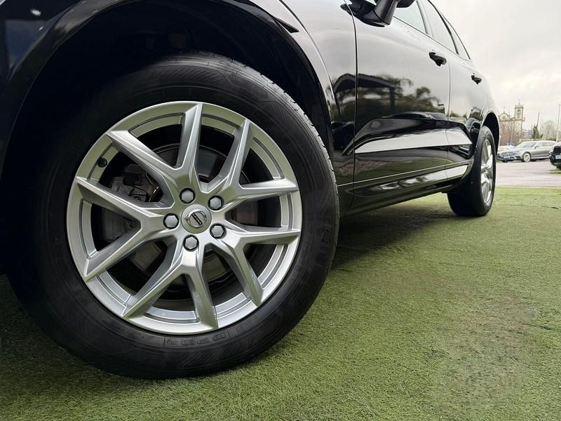 Usado Volvo XC60 Momentum 190 HP (139 kW) 2018 Preto SUV