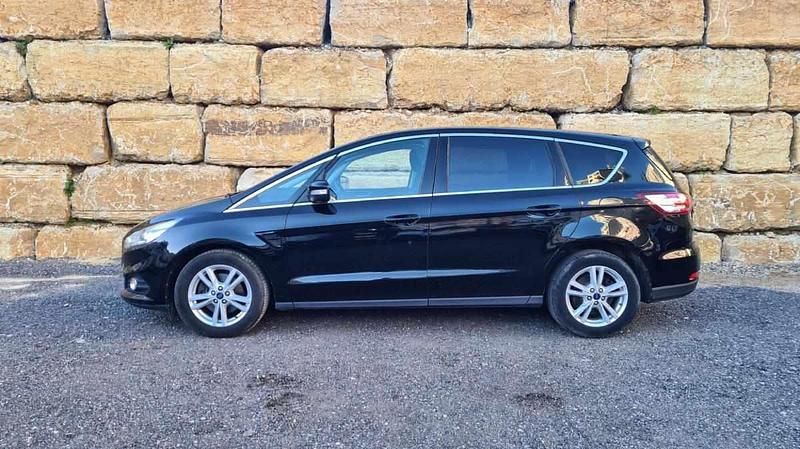 Usado Ford S-MAX Titanium 150 HP (110 kW) 2018 Preto Monovolume