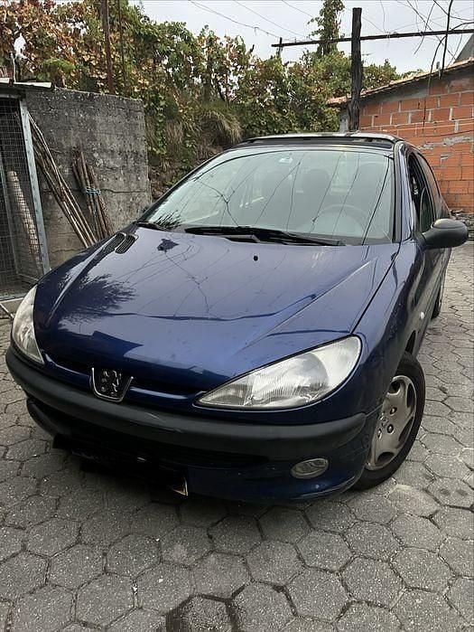 Usado 1999 Peugeot 206 Sedan | € 1.750 (Preço justo) - Imagem 1/4