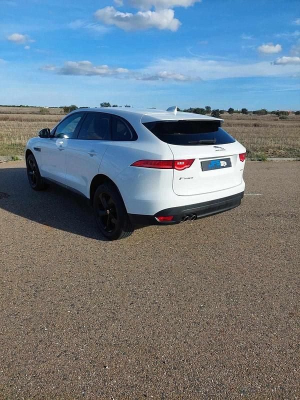 Usado Jaguar F-Pace 180 HP (132 kW) 2017 Branco SUV