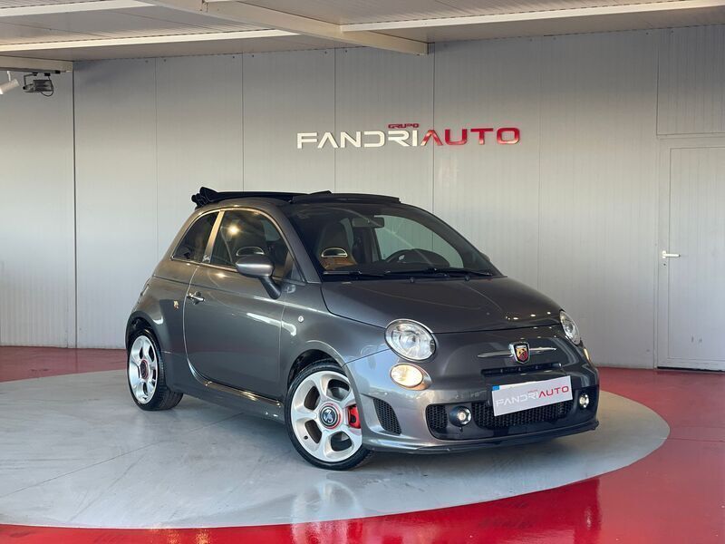 Usado Abarth 500C 140 HP (102 kW) 2012 Cinzento Cabrios