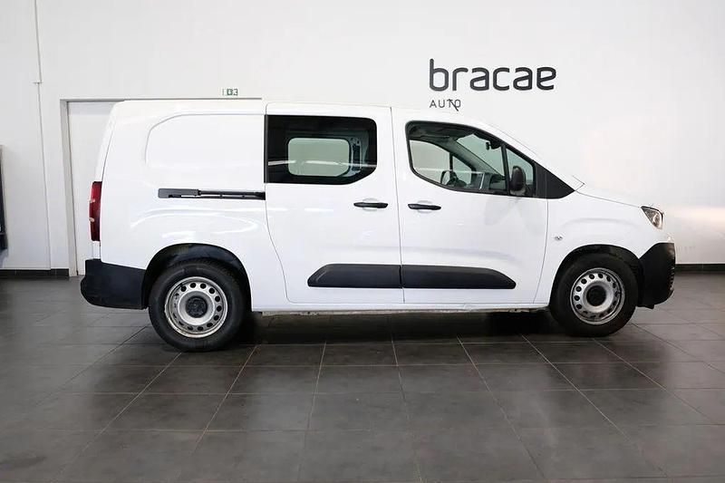 Branco Usado 2021 Peugeot Partner Monovolume | € 16.900 - Imagem 1/4
