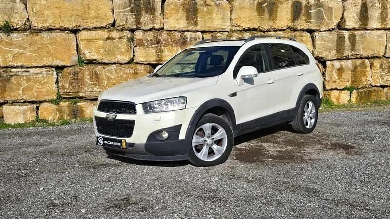 Branco Usado 2011 Chevrolet Captiva SUV | € 10.500 - Imagem 1/4