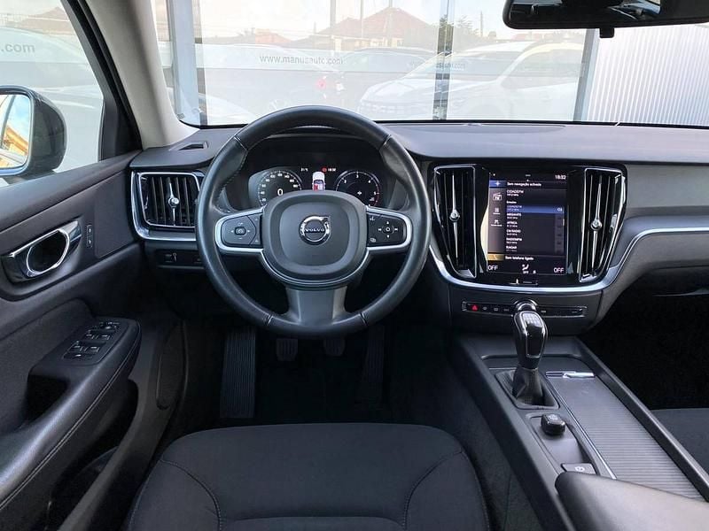Usado Volvo V60 Momentum 150 HP (110 kW) 2020 Azul Carrinha