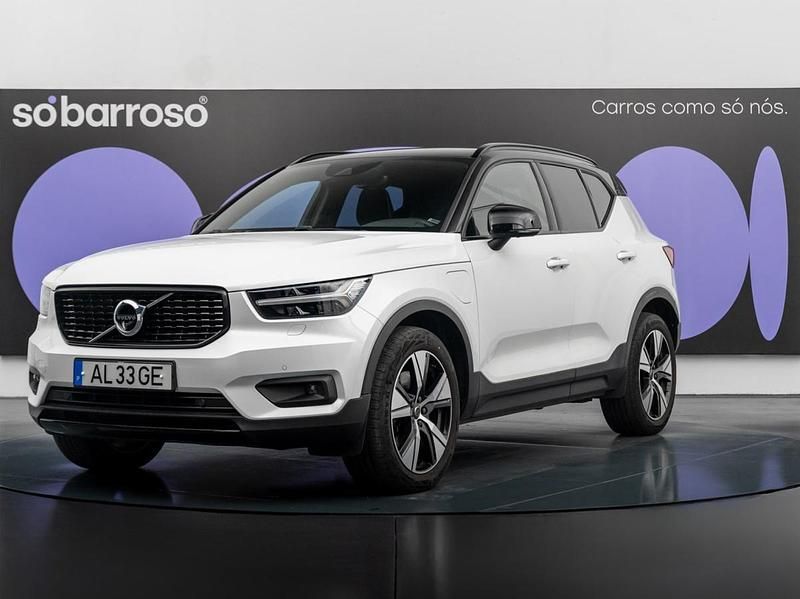 Branco Usado 2021 Volvo XC40 R-Design SUV | € 34.990 (Preço elevado) - Imagem 1/4