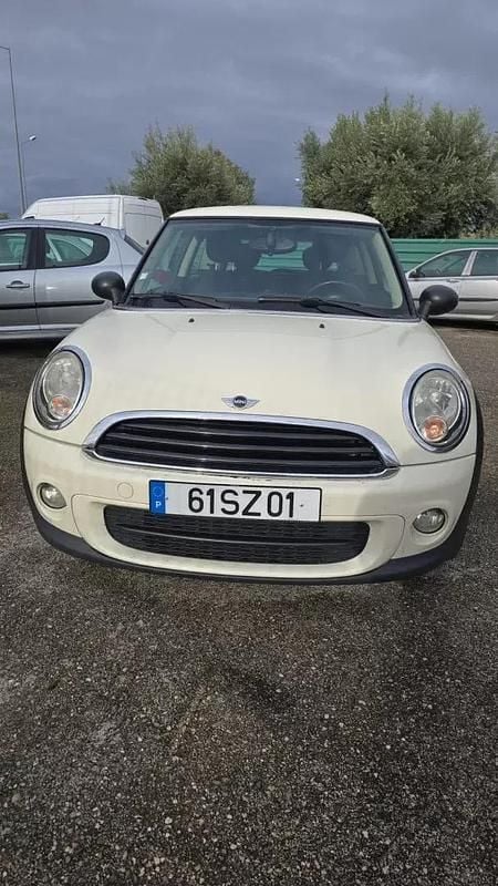 Usado Mini One D 90 HP (66 kW) 2011 Bege Citadino