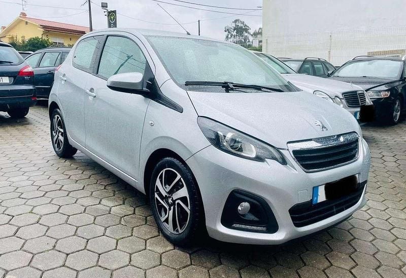Cinza Usado 2014 Peugeot 108 Style Citadino | € 8.490 (Preço justo) - Imagem 1/4