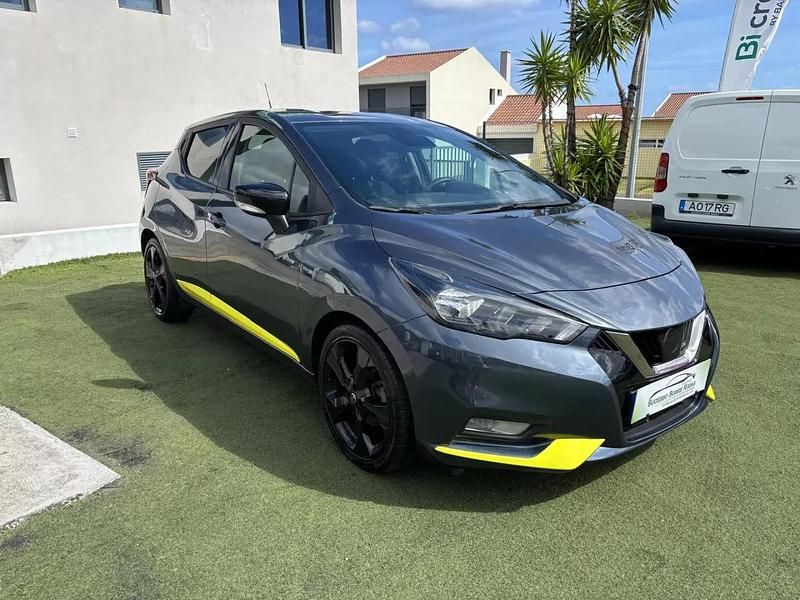 Usado Nissan Micra 92 HP (67 kW) 2022 Cinza escuro Citadino