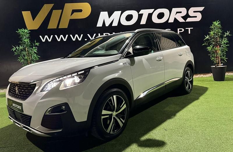 Usado Peugeot 5008 Allure 130 HP (95 kW) 2020 Branco Monovolume