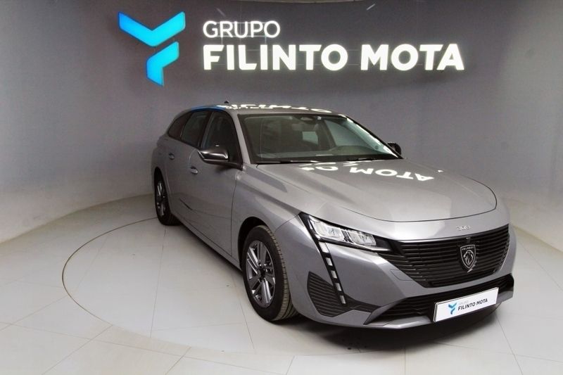 Usado Peugeot 308 Active 130 HP (95 kW) 2024 Cinzento Carrinha