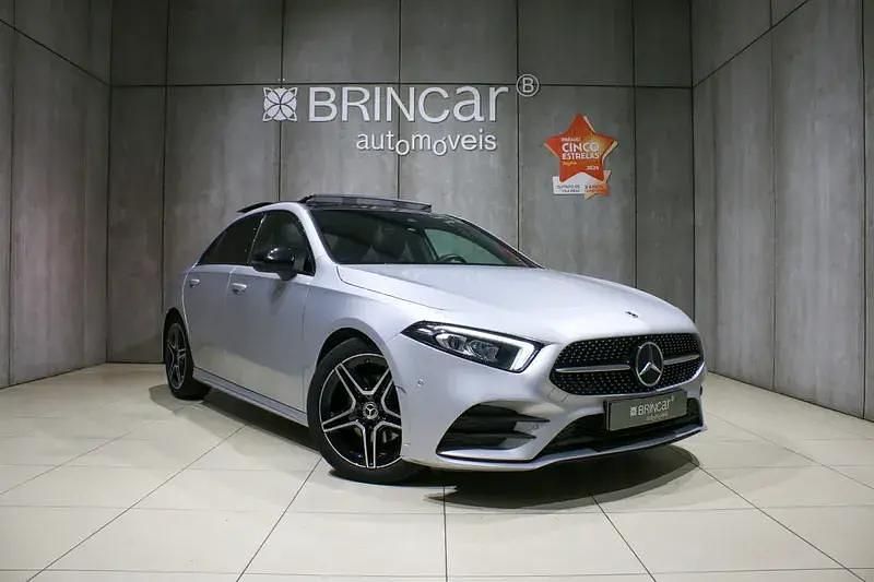 Cinza Usado 2020 Mercedes A180 AMG line | € 29.490 (Preço elevado) - Imagem 1/4