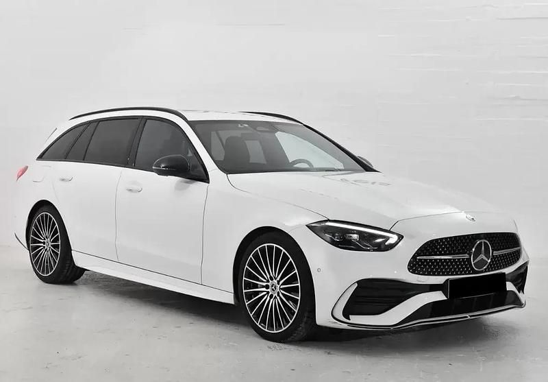 Usado Mercedes C300 AMG line 265 HP (194 kW) 2023 Branco Carrinha