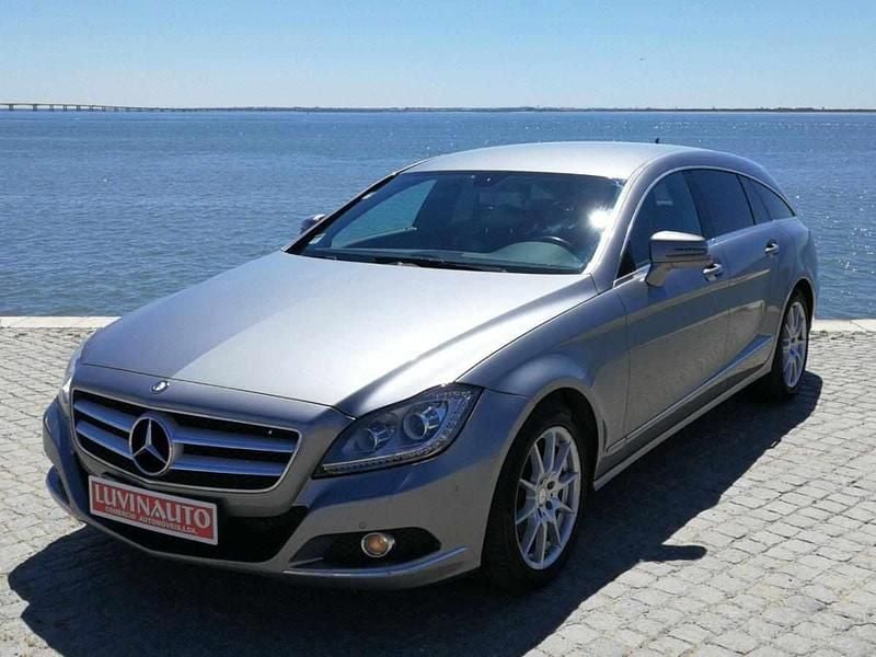 Cinzento Usado 2014 Mercedes CLS250 Carrinha | € 23.850 - Imagem 1/4