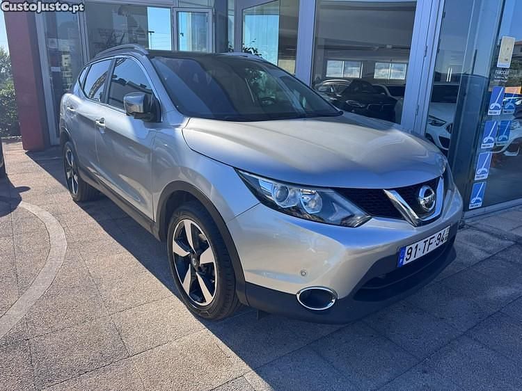 Cinza Usado 2017 Nissan Qashqai N-Vision SUV | € 12.980 (Preço justo) - Imagem 1/1