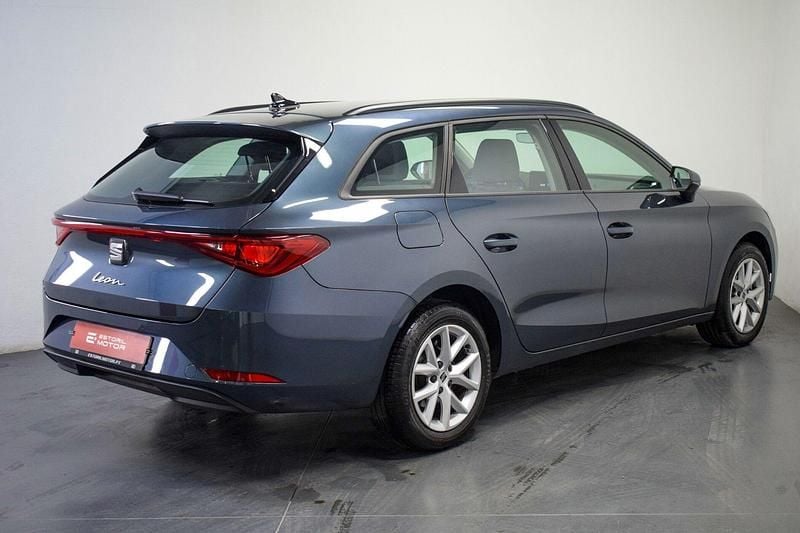 Usado Seat Leon Style 150 HP (110 kW) 2024 Cinza Carrinha