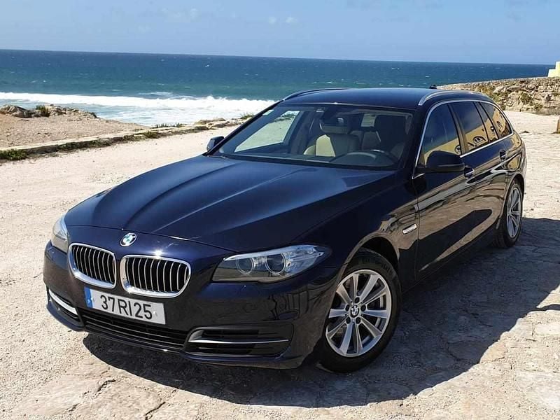 Azul Usado 2016 BMW 520 Carrinha | € 15.250 (Super Preço) - Imagem 1/4