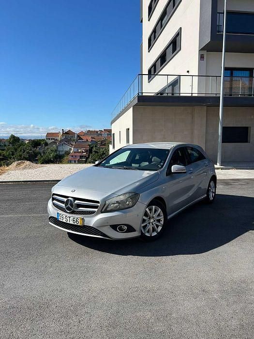 Usado 2013 Mercedes A180 Sedan | € 10.490 (Preço elevado) - Imagem 1/4