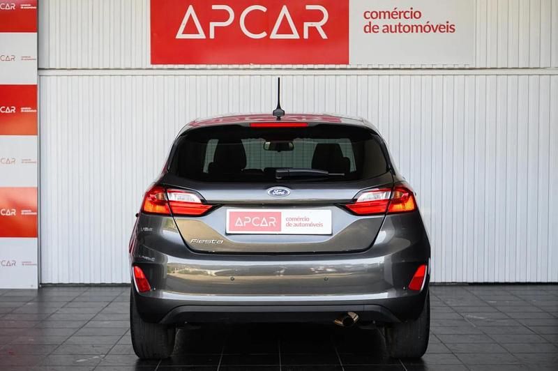 Usado Ford Fiesta Trend 100 HP (73 kW) 2023 Cinza Citadino