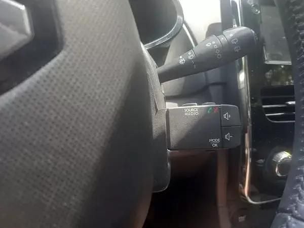 Usado Renault Clio GrandTour Dynamique 90 HP (66 kW) 2013 Preto Carrinha