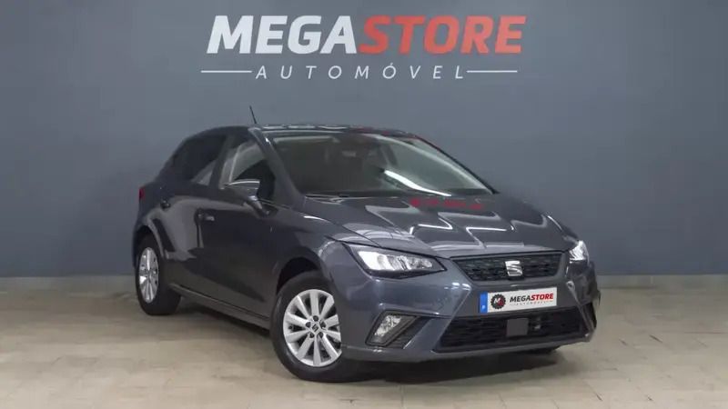 Cinzento Usado 2023 Seat Ibiza Style | € 14.900 (Bom preço) - Imagem 1/4