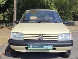 Peugeot 205