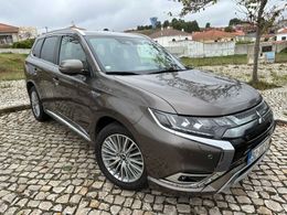 Mitsubishi Outlander P-HEV