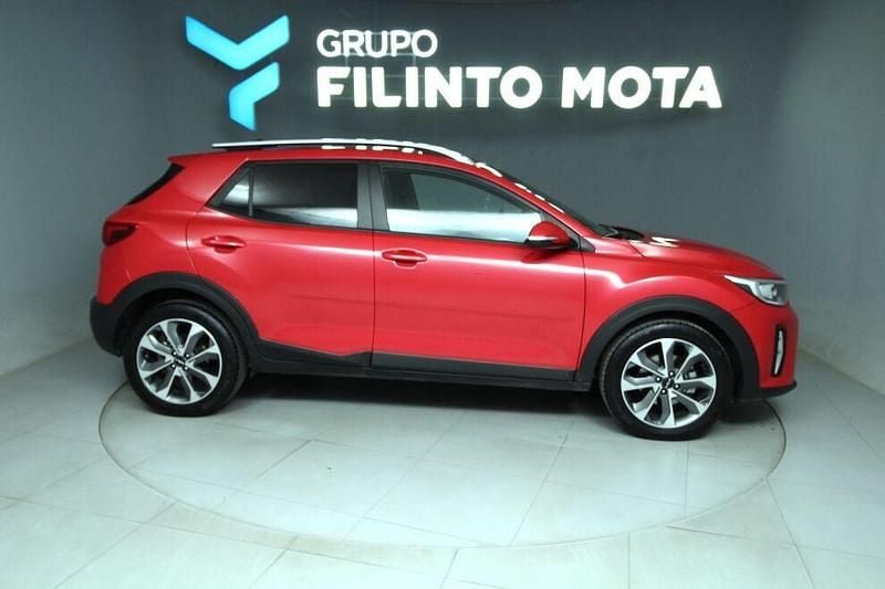 Vermelho Usado 2025 Kia Stonic SUV | € 21.490 (Preço justo) - Imagem 1/4