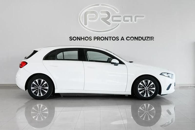 Usado Mercedes A180 Style 116 HP (85 kW) 2021 Branco Citadino