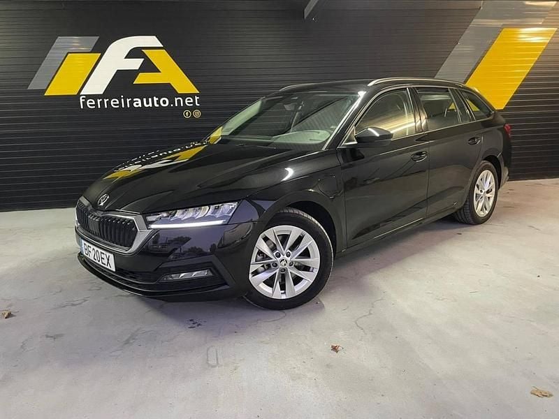 Preto Usado 2023 Skoda Octavia Carrinha | € 24.900 (Bom preço) - Imagem 1/4