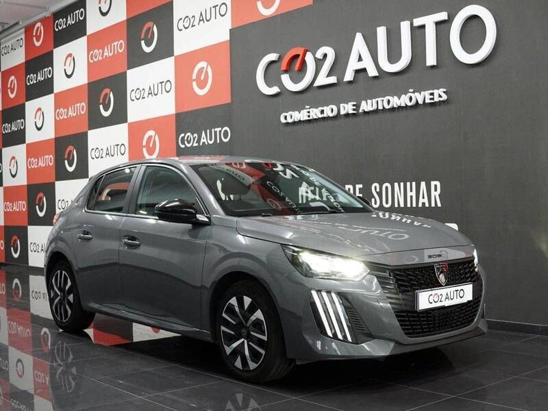 Cinzento Usado 2024 Peugeot 208 Citadino | € 18.900 (Preço justo) - Imagem 1/4
