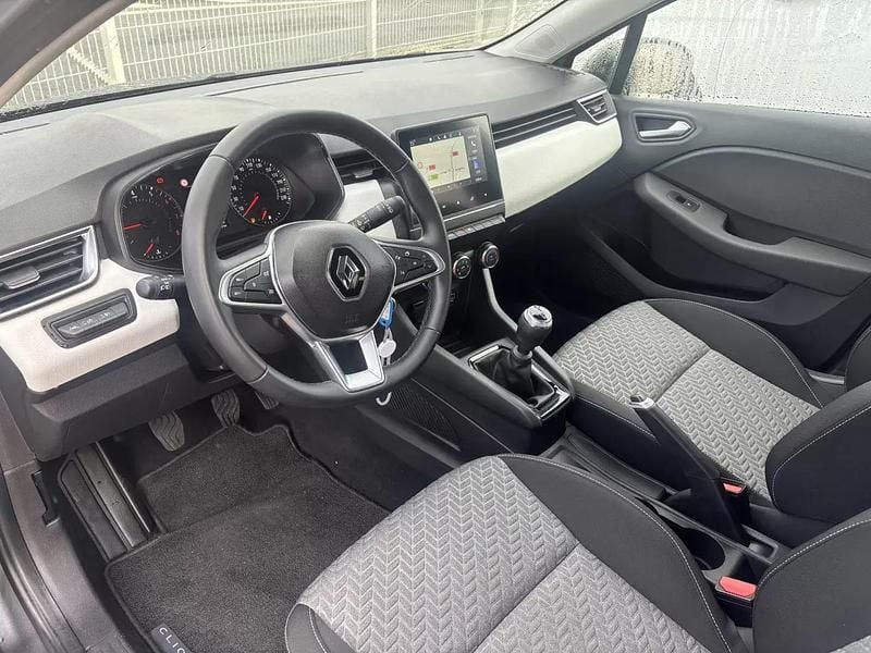 Usado Renault Clio V Evolution 90 HP (66 kW) 2023 Cinzento Citadino