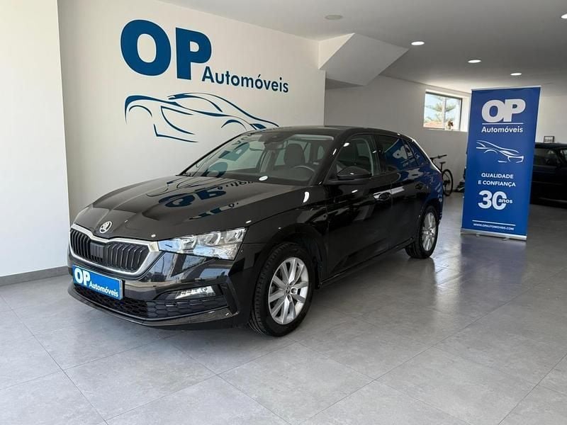 Preto Usado 2022 Skoda Scala Citadino | € 15.850 (Preço justo) - Imagem 1/4