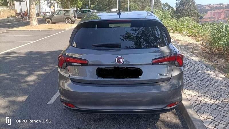 Cinzento Usado 2020 Fiat Tipo Citadino | € 12.000 (Bom preço) - Imagem 1/4