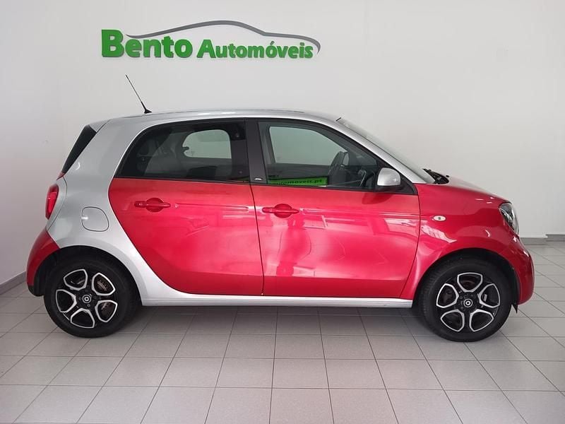 Usado Smart ForFour Prime 71 HP (52 kW) 2016 Vermelho Citadino
