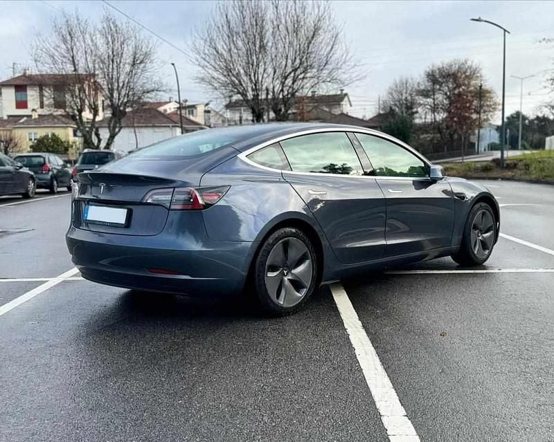 Usado Tesla Model 3 Standard Range Plus 189 kW (258 HP) 2020 Antracite Sedan