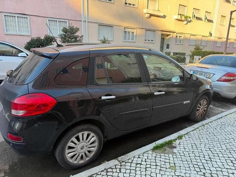Usado Renault Clio GrandTour 75 HP (55 kW) 2010 Preto Carrinha