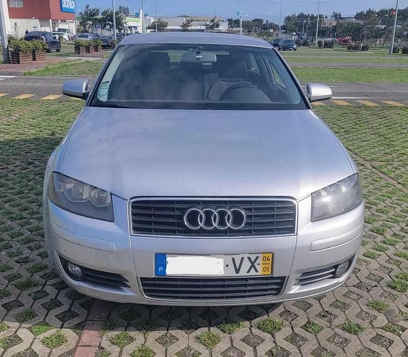 Usado Audi A3 140 HP (102 kW) 2004 Cinzento Citadino