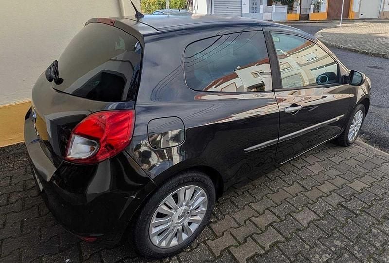 Usado 2010 Renault Clio II | € 4.000 (Bom preço) - Imagem 1/4
